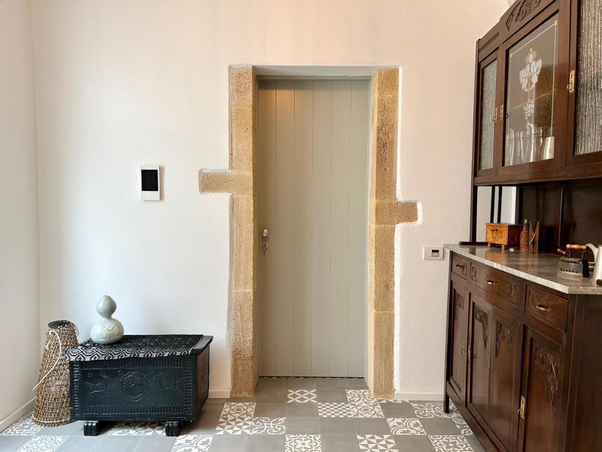 Palazzo Ma.Ri.Lu. Hotel Cabras Bagian luar foto