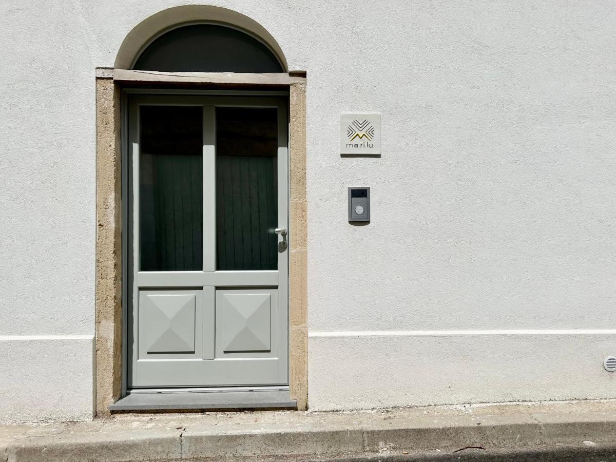 Palazzo Ma.Ri.Lu. Hotel Cabras Bagian luar foto